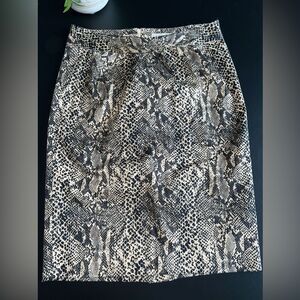 Michael Kors Snakeskin knotted Front Pencil Skirt NWOT Size 6